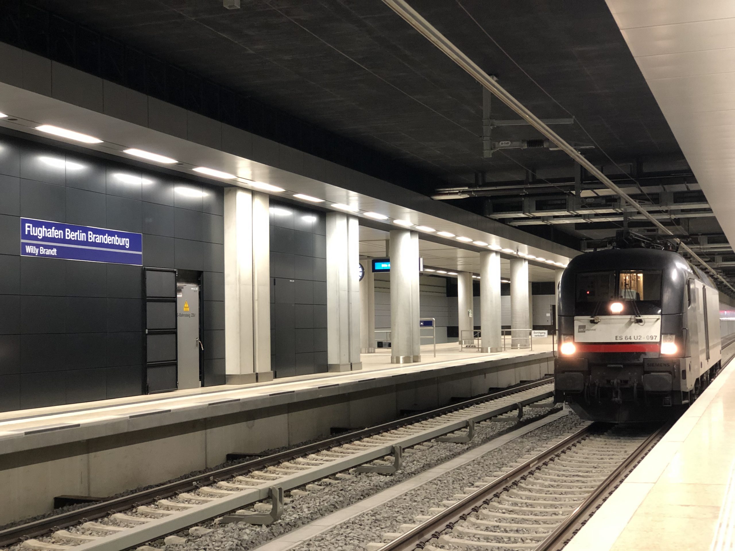 ©Foto: Jan Krehl | railmen | Bahnhof am Flughafen Berlin Brandenburg | railmen ist als einer der ersten mit am Start